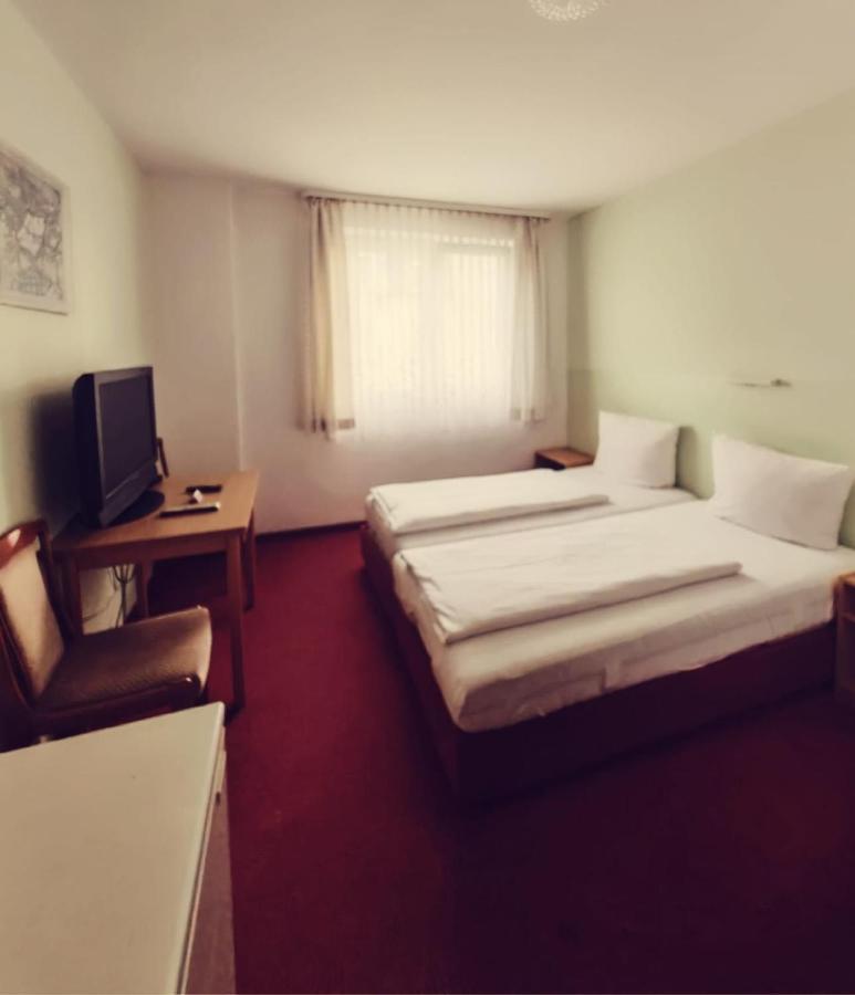 City Hotel Bauer Mit Aufzug With Elevator Nuremberg Exterior photo